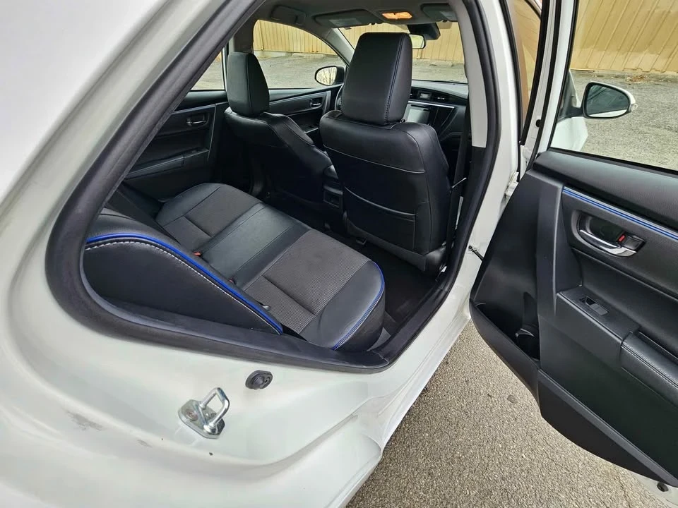 2018 Toyota Corolla 11th Gen - Image 13 of 15