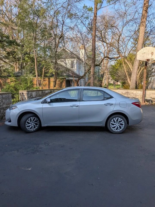 2018 Toyota Corolla 11th Gen - Image 9 of 13