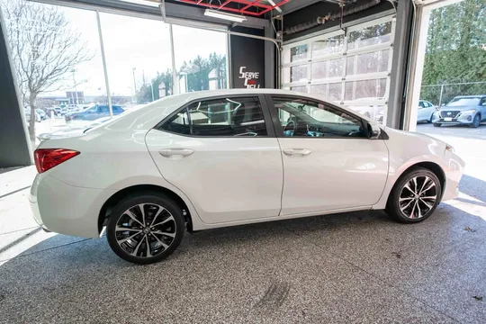 2018 Toyota Corolla 11th Gen - Image 4 of 19