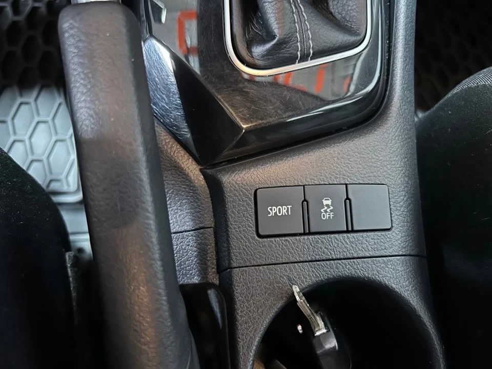 2018 Toyota Corolla 11th Gen - Image 15 of 17