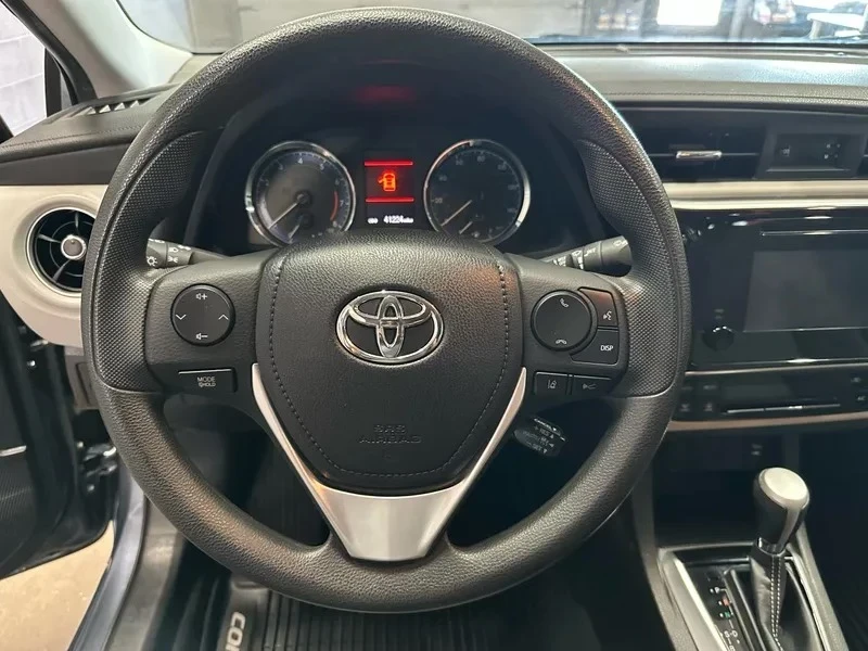 2018 Toyota Corolla 11th Gen - Image 9 of 15