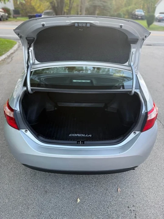 2018 Toyota Corolla 11th Gen - Image 13 of 14