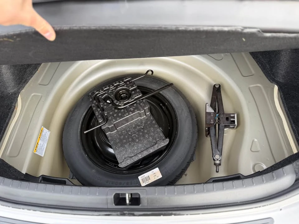 2018 Toyota Corolla 11th Gen - Image 10 of 10