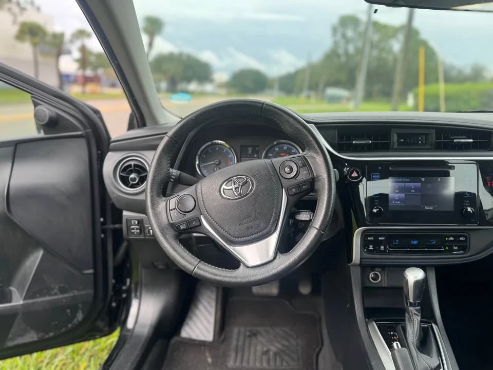 2018 Toyota Corolla 11th Gen - Image 13 of 20