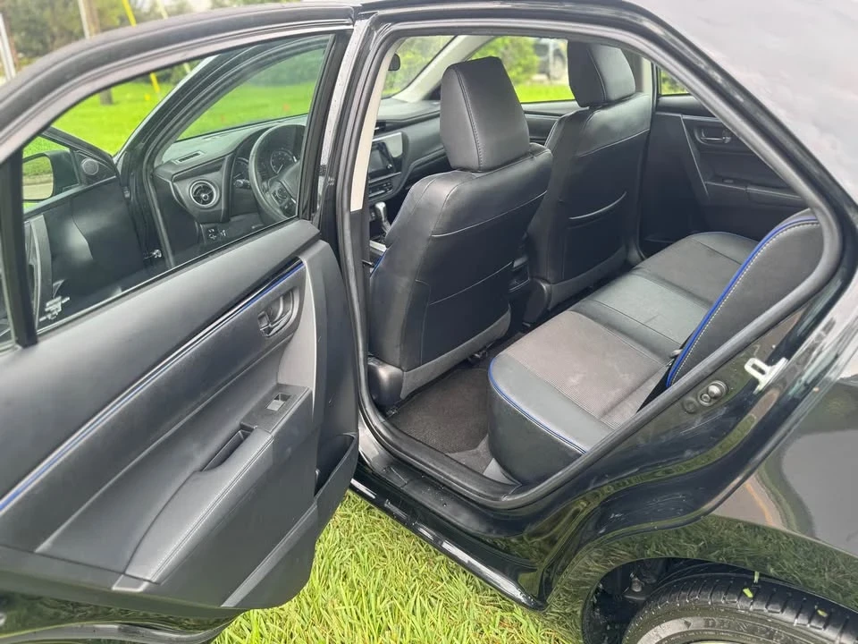 2018 Toyota Corolla 11th Gen - Image 9 of 20