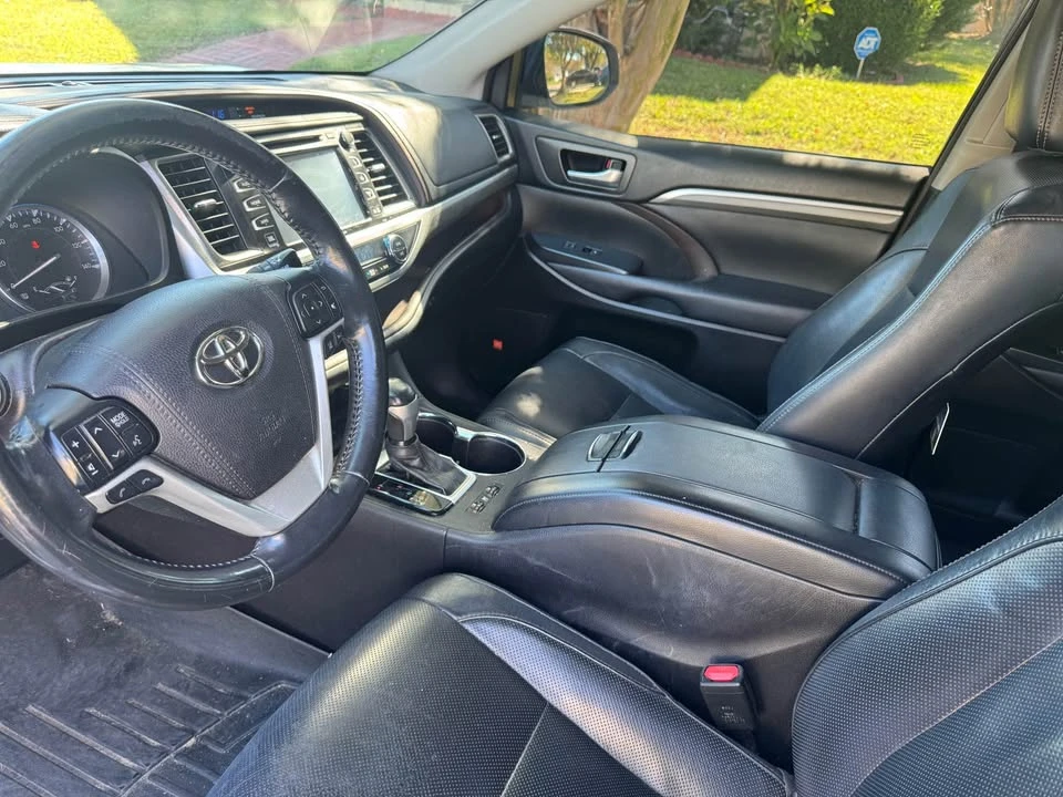 2018 Toyota Highlander - Image 2 of 9