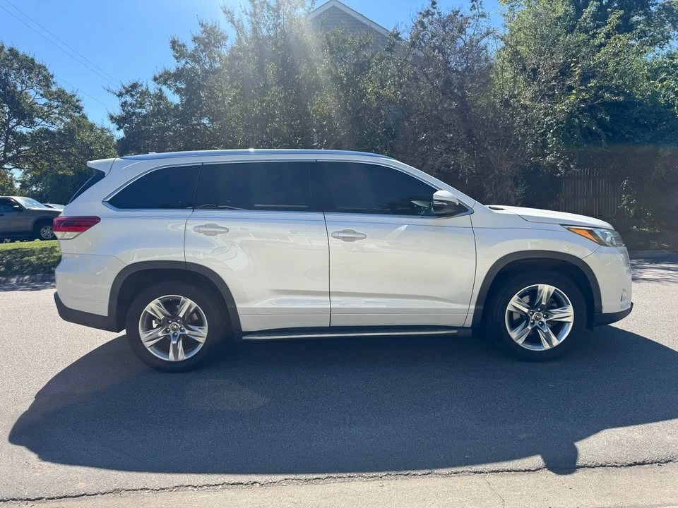 2018 Toyota Highlander - Image 4 of 9