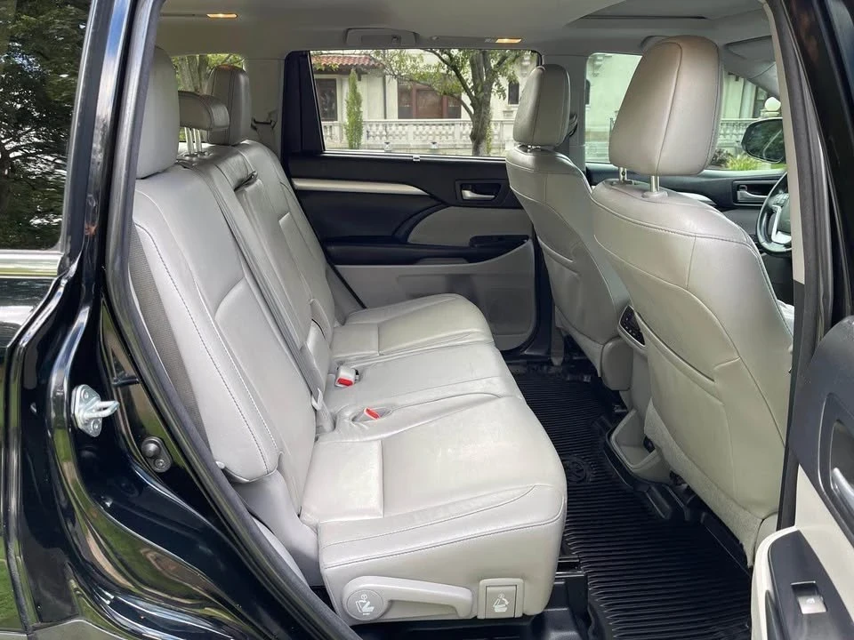 2018 Toyota Highlander - Image 11 of 19