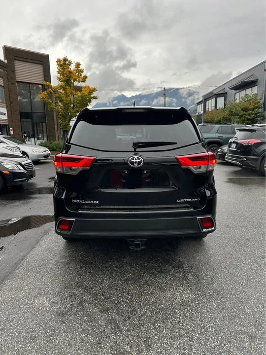 2018 Toyota Highlander - Image 7 of 18