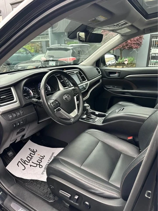 2018 Toyota Highlander - Image 9 of 18