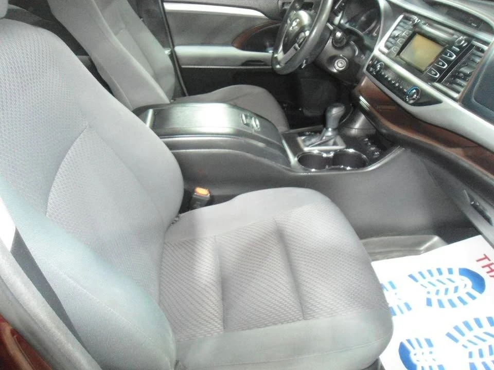 2018 Toyota Highlander - Image 17 of 19