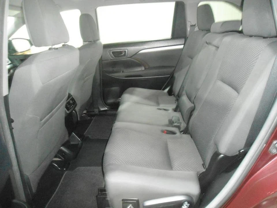2018 Toyota Highlander - Image 11 of 19