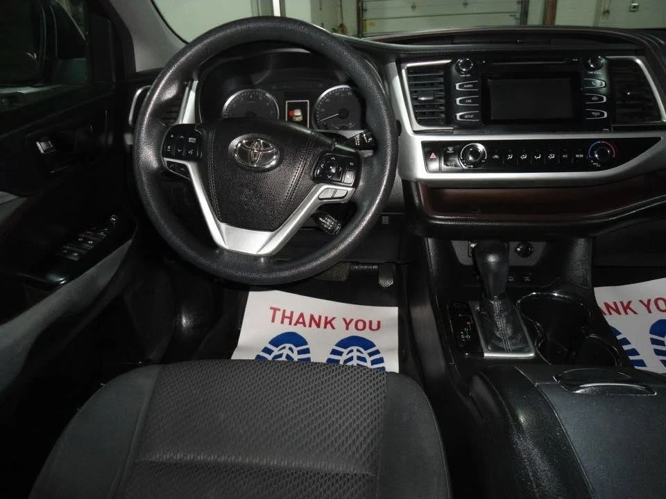 2018 Toyota Highlander - Image 13 of 19