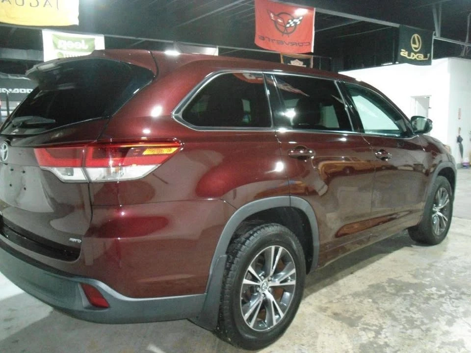 2018 Toyota Highlander - Image 8 of 19