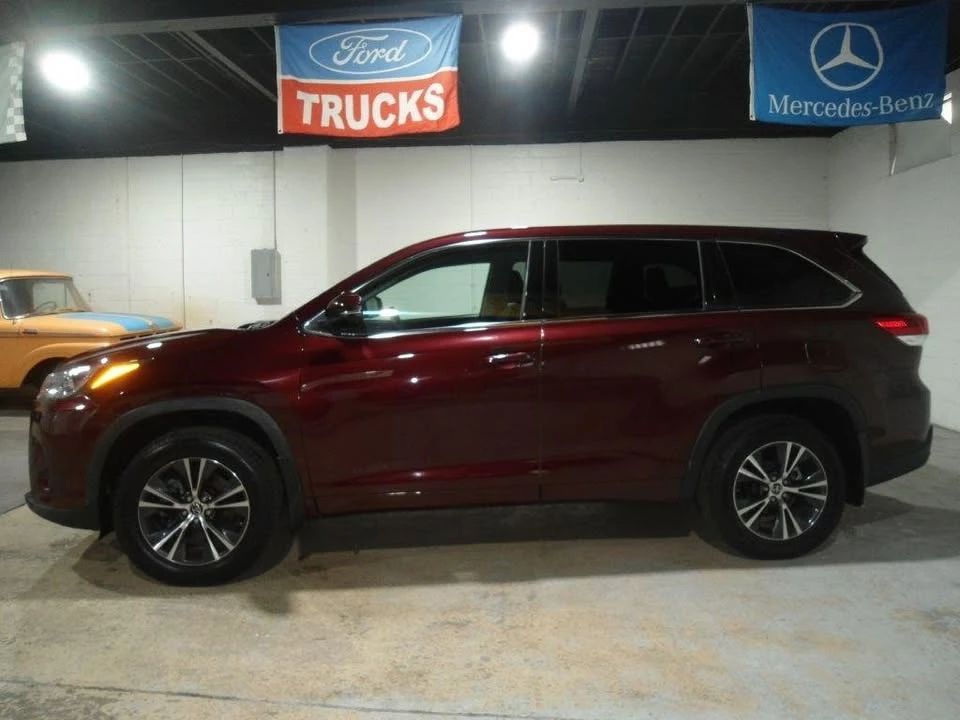 2018 Toyota Highlander - Image 3 of 19