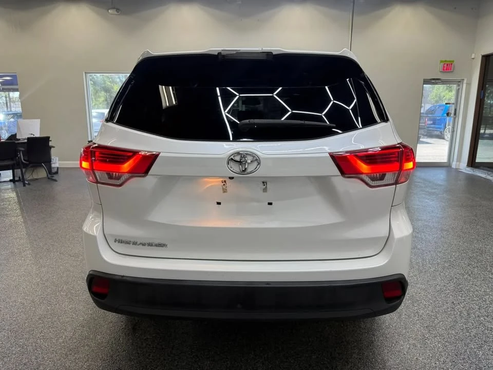 2018 Toyota Highlander - Image 5 of 20
