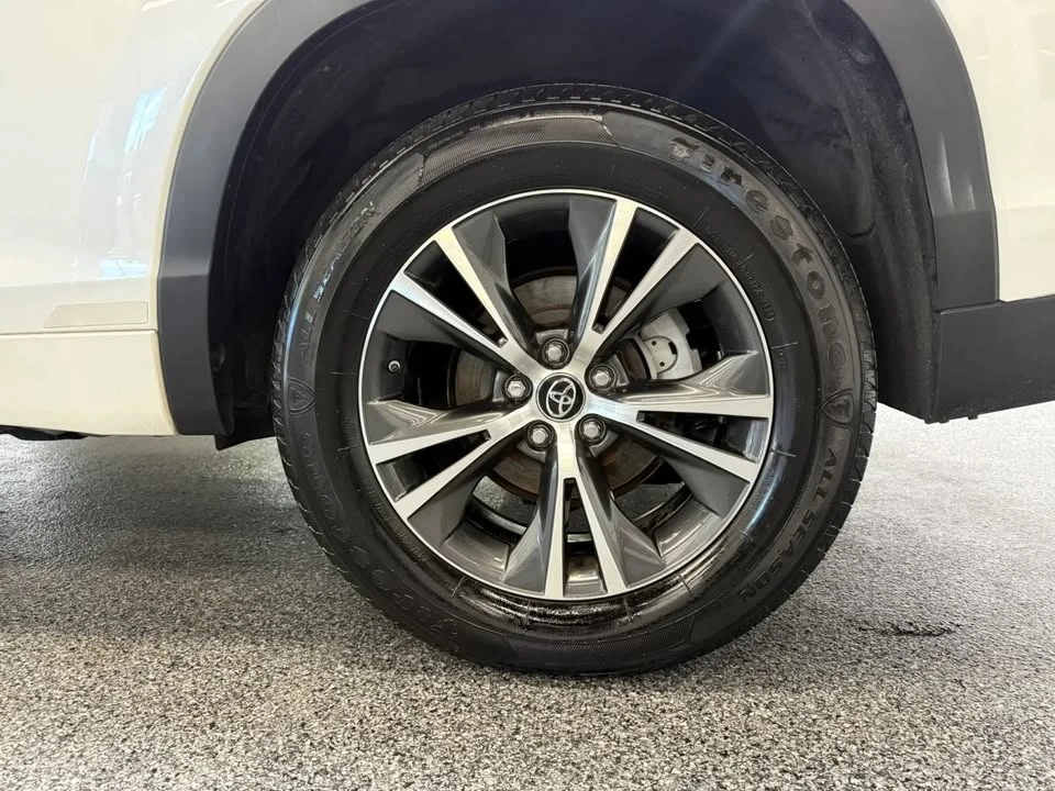 2018 Toyota Highlander - Image 8 of 20