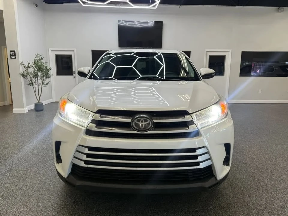 2018 Toyota Highlander - Image 2 of 20