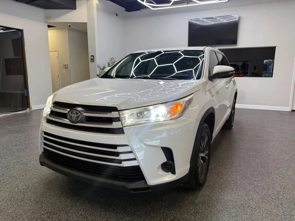 2018 Toyota Highlander - Image 3 of 20