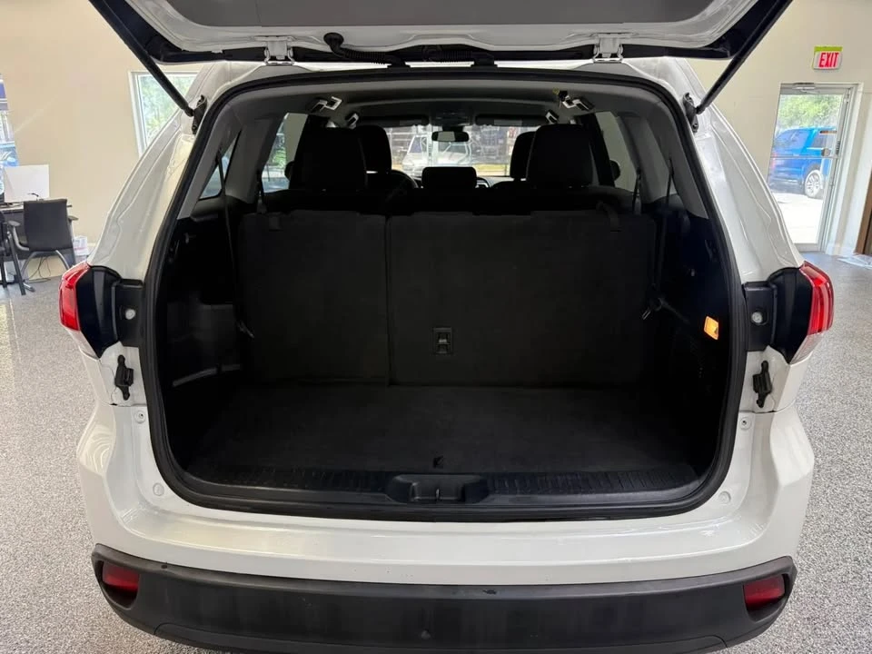 2018 Toyota Highlander - Image 15 of 20