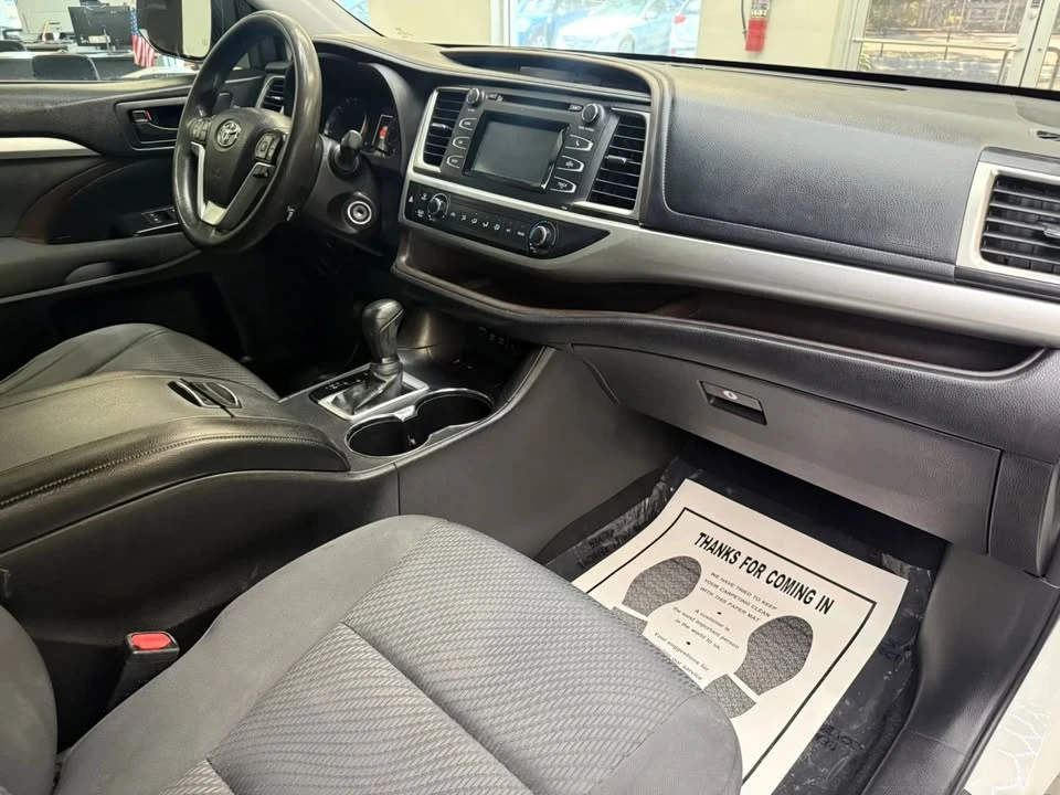 2018 Toyota Highlander - Image 18 of 20