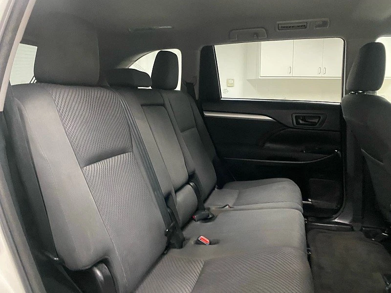 2018 Toyota Highlander - Image 12 of 20