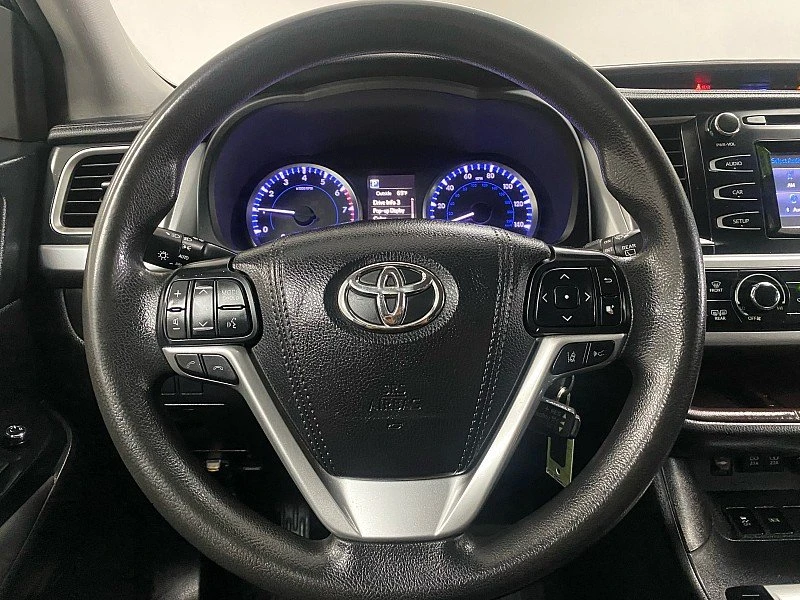 2018 Toyota Highlander - Image 16 of 20