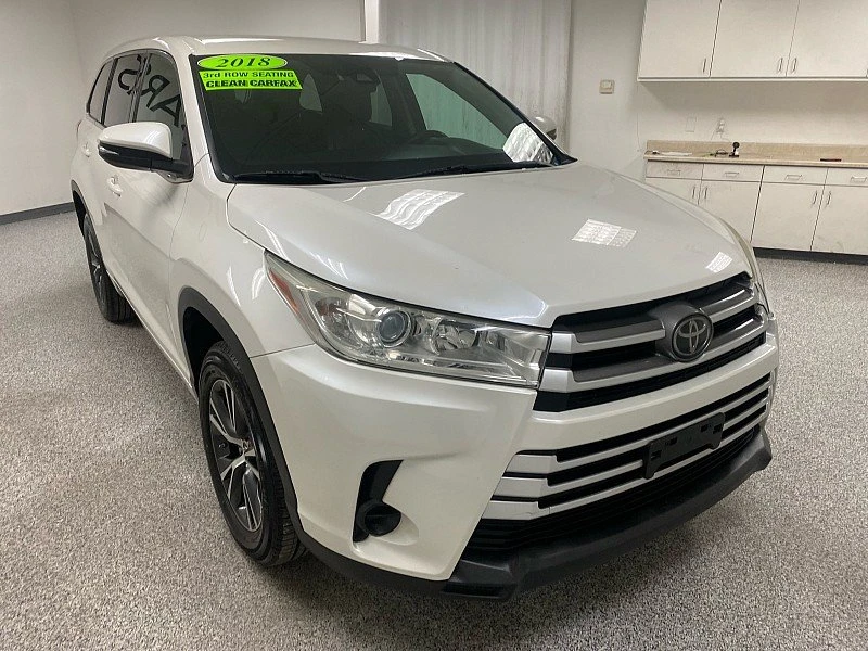 2018 Toyota Highlander - Image 3 of 20