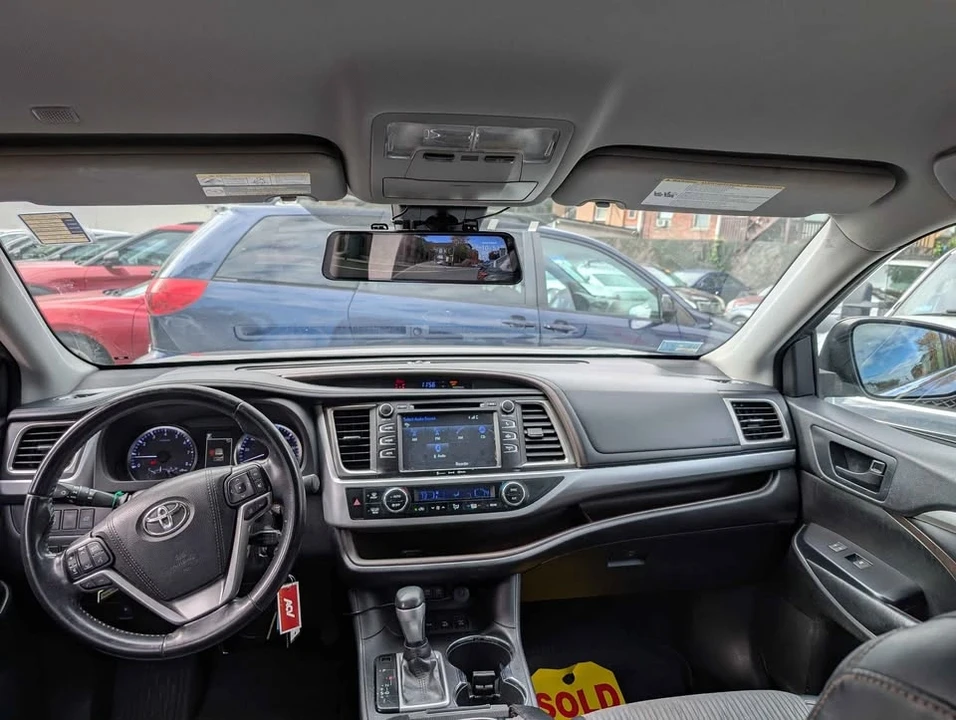 2018 Toyota Highlander - Image 5 of 8
