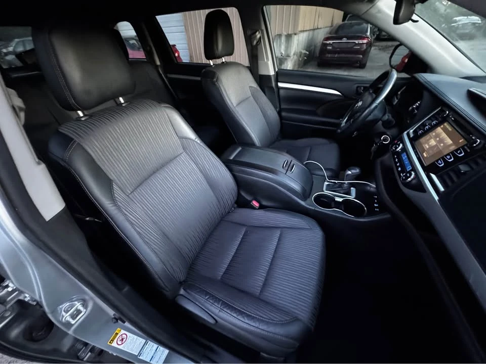 2018 Toyota Highlander - Image 8 of 15