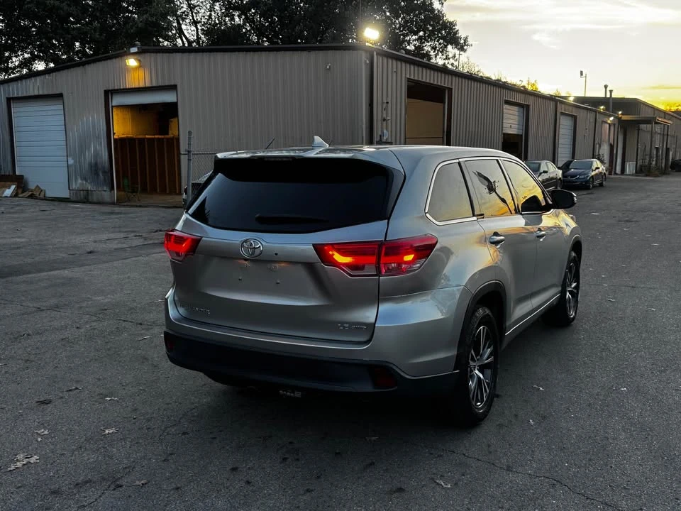 2018 Toyota Highlander - Image 5 of 15