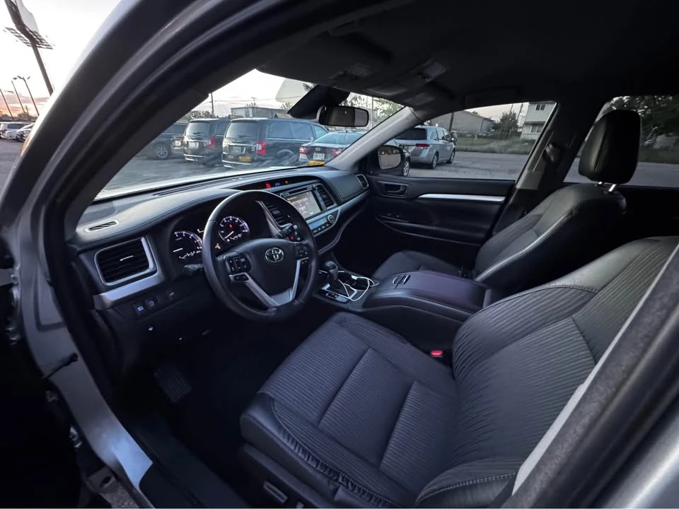 2018 Toyota Highlander - Image 7 of 16