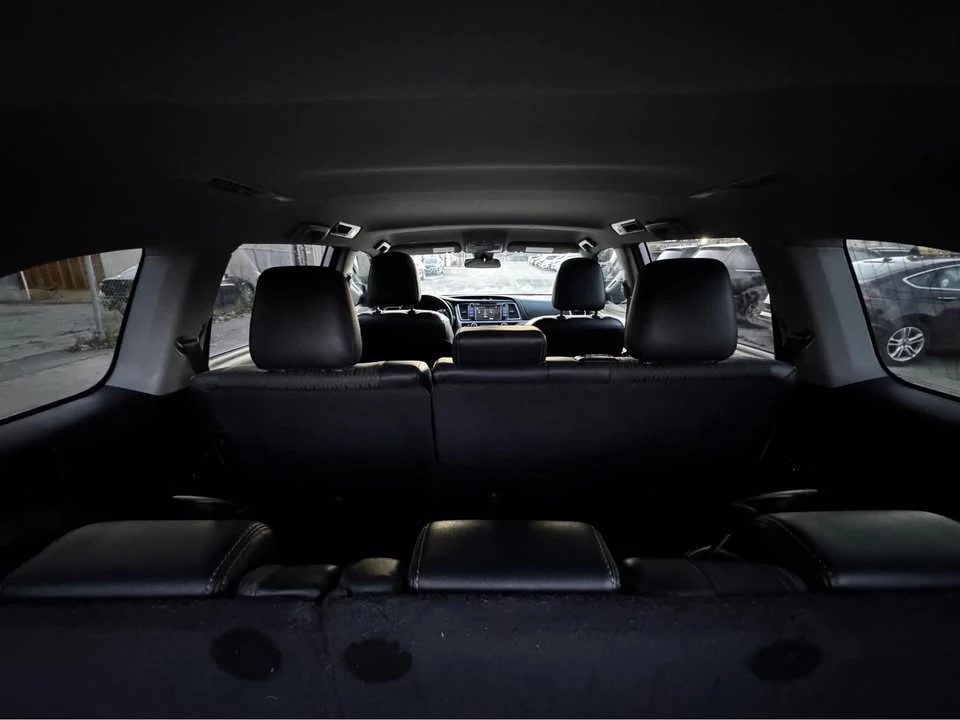 2018 Toyota Highlander - Image 10 of 16