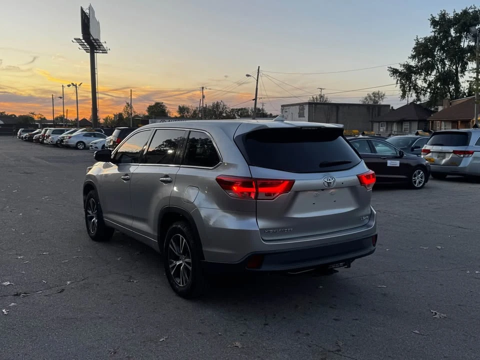2018 Toyota Highlander - Image 5 of 16
