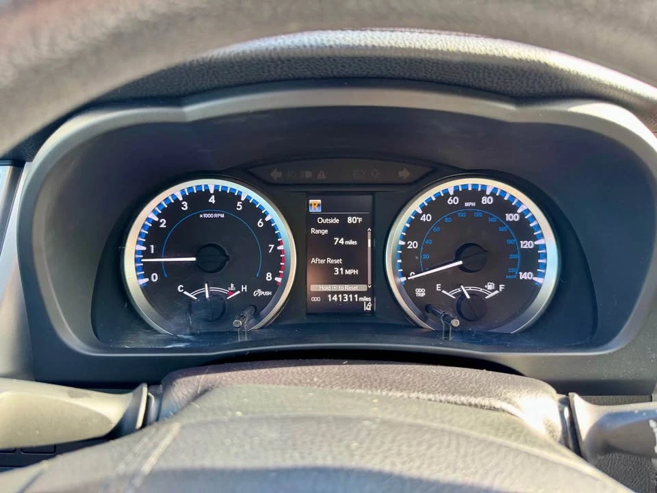 2018 Toyota Highlander - Image 16 of 18