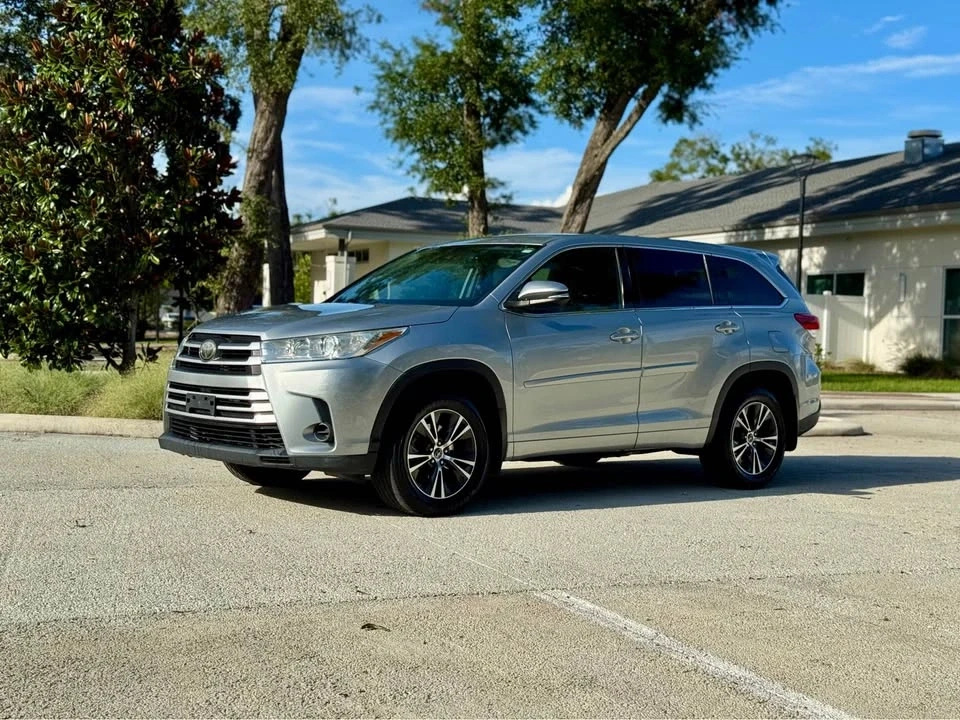 2018 Toyota Highlander - Image 3 of 18