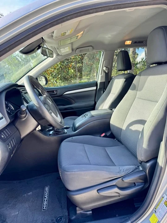 2018 Toyota Highlander - Image 8 of 18