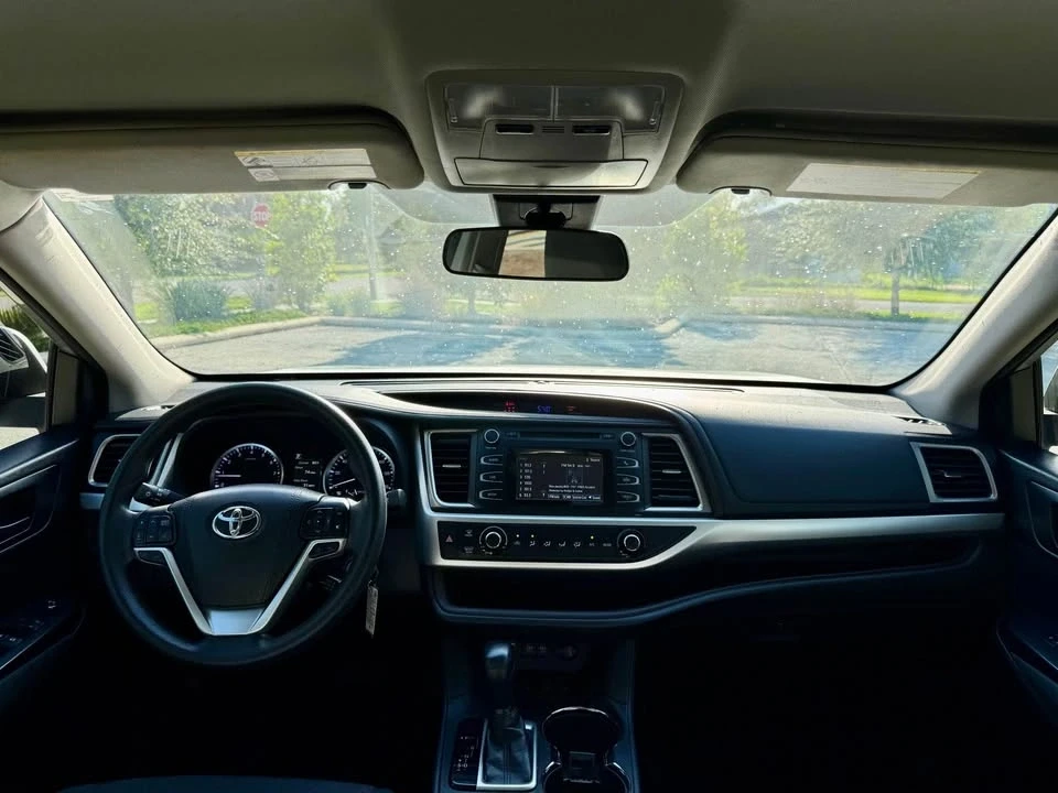 2018 Toyota Highlander - Image 11 of 18
