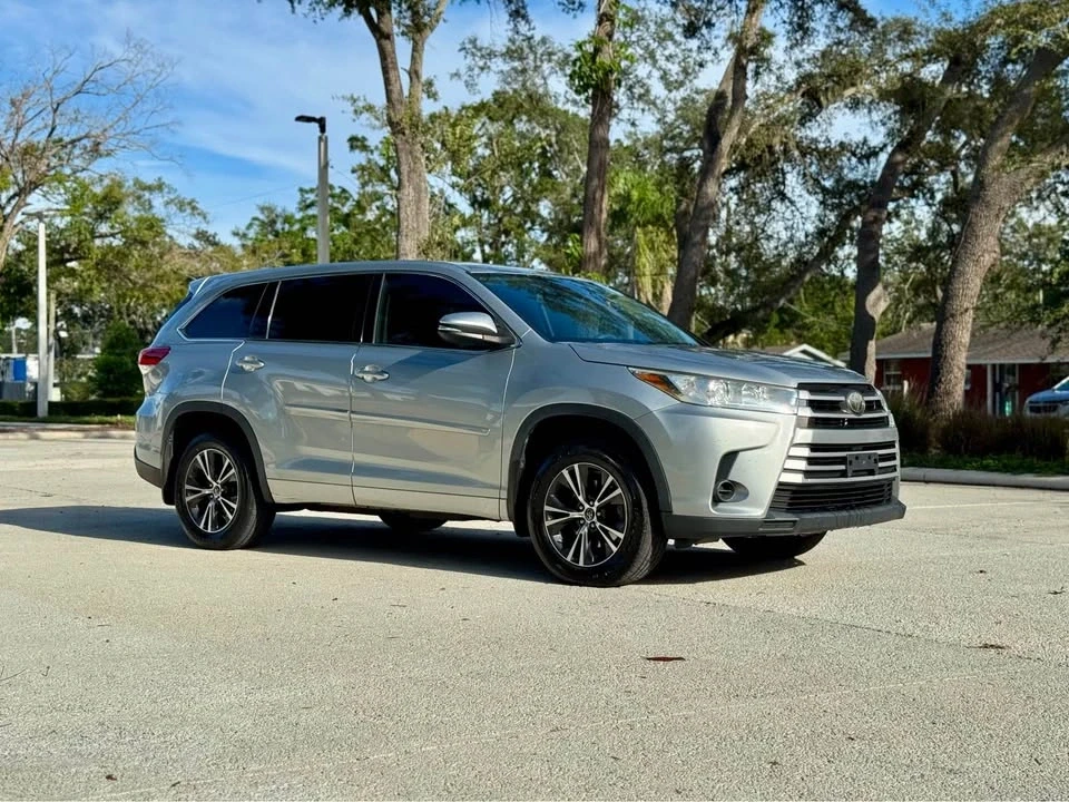 2018 Toyota Highlander - Image 18 of 18
