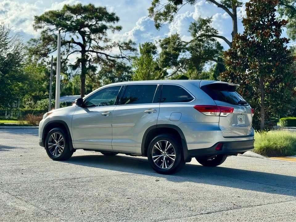2018 Toyota Highlander - Image 5 of 18