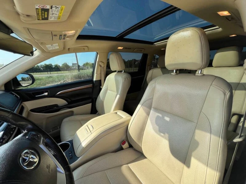 2018 Toyota Highlander - Image 7 of 17