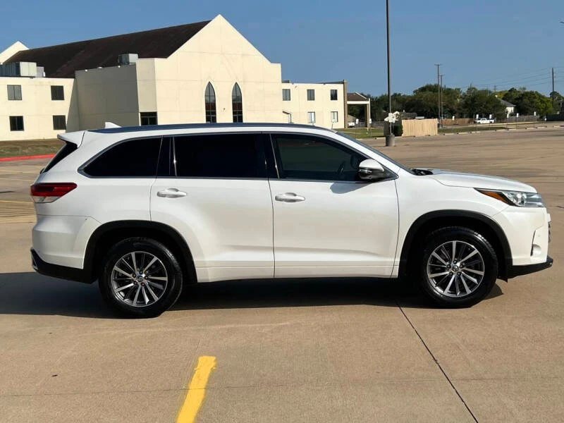 2018 Toyota Highlander - Image 4 of 17