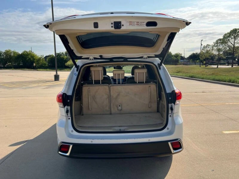 2018 Toyota Highlander - Image 15 of 17