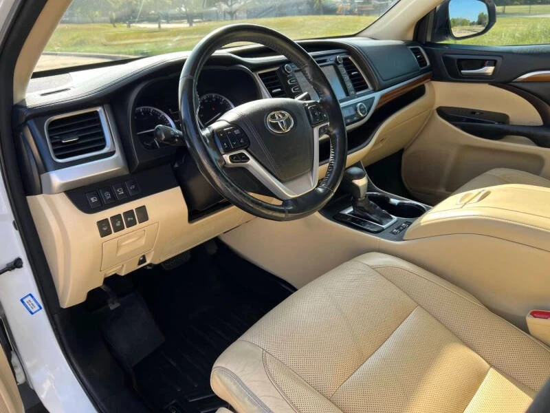 2018 Toyota Highlander - Image 6 of 17