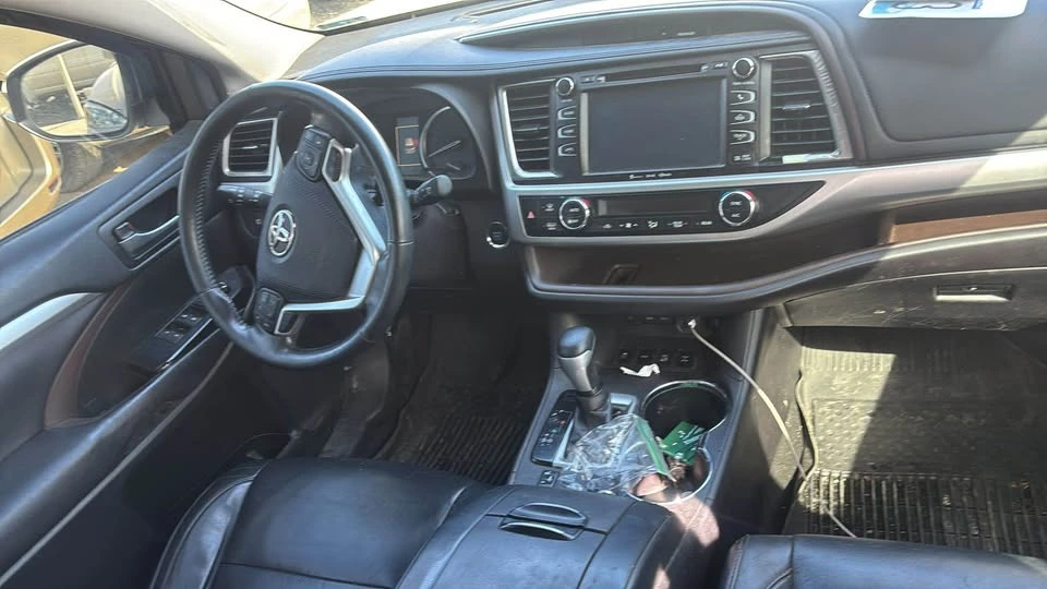 2018 Toyota Highlander - Image 3 of 3
