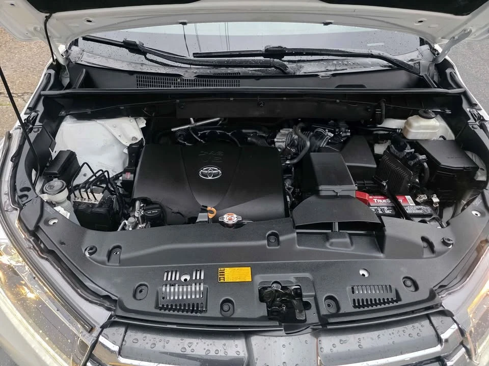 2018 Toyota Highlander - Image 6 of 13