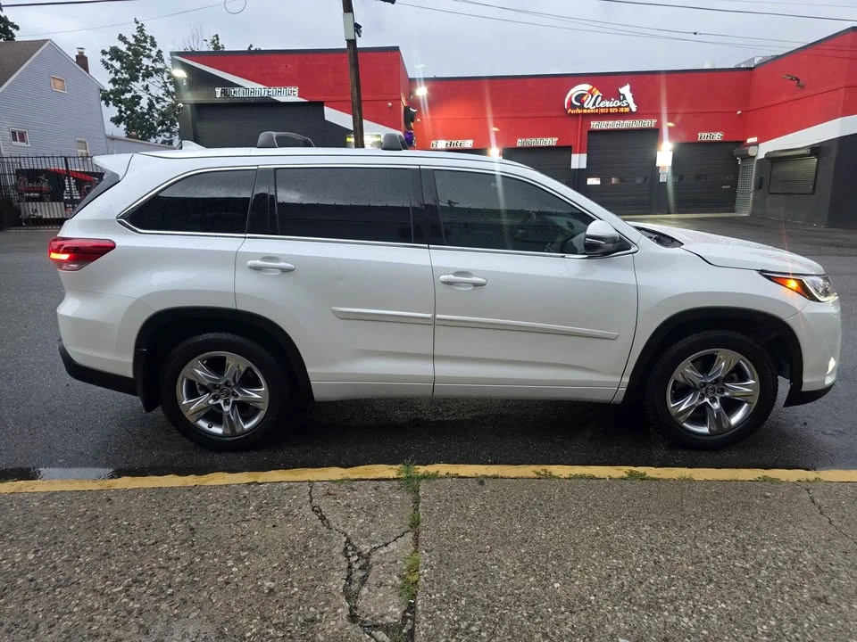2018 Toyota Highlander - Image 4 of 13
