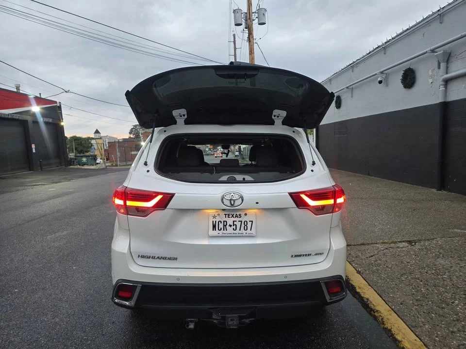2018 Toyota Highlander - Image 3 of 13