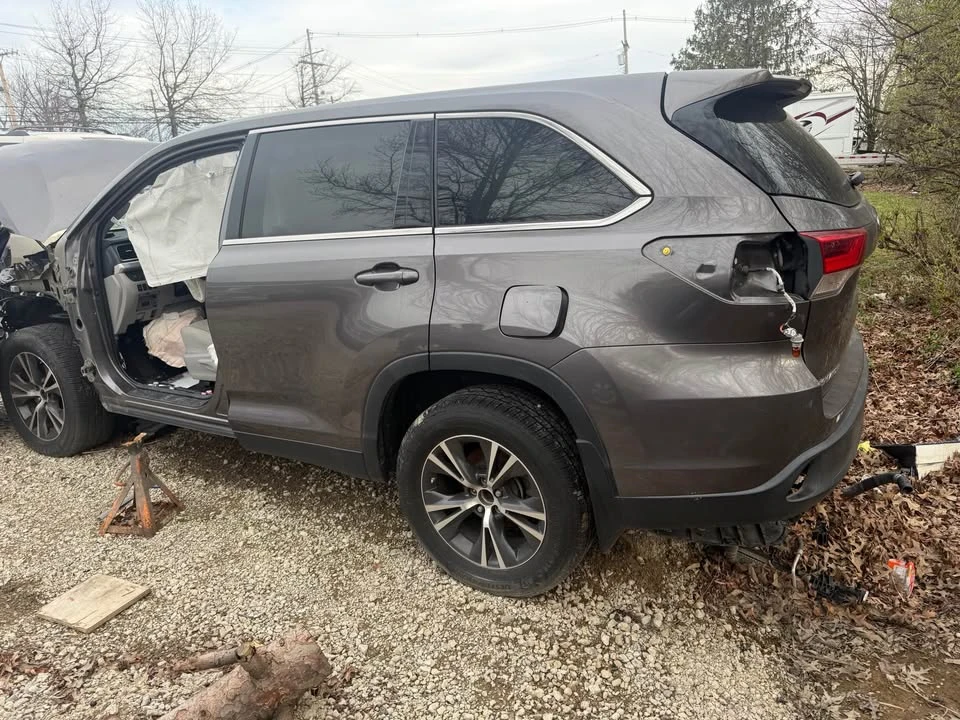 2018 Toyota Highlander - Image 4 of 5