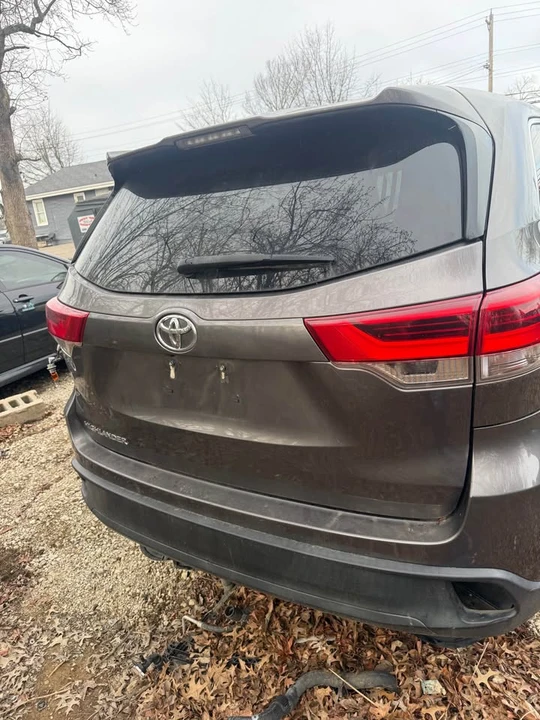 2018 Toyota Highlander - Image 3 of 5